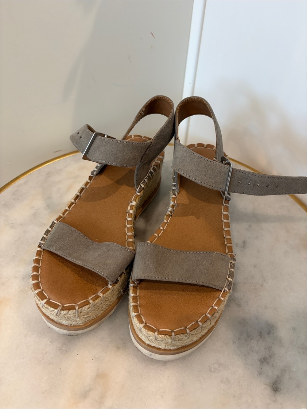 Universal Thread Taupe Suede Espadrille Platform Sandals